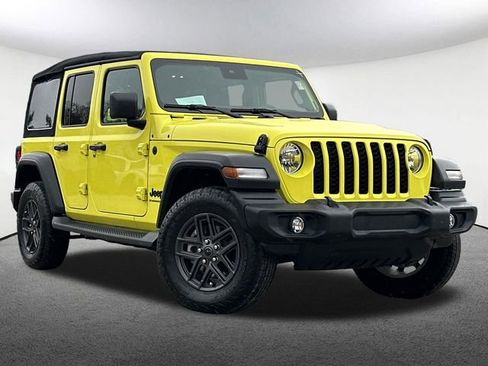 Used 2024 Jeep Wrangler Sport S image 2