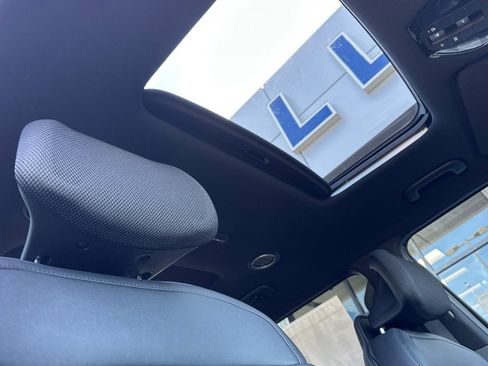 New 2026 Kia EV9 Land image 17