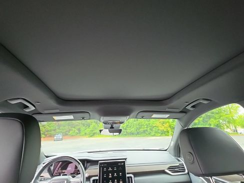 Used 2025 GMC Acadia Denali w/ Super Cruise Package AWD/4WD image 25