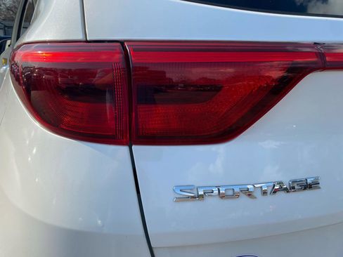 Used 2017 Kia Sportage EX FWD image 22