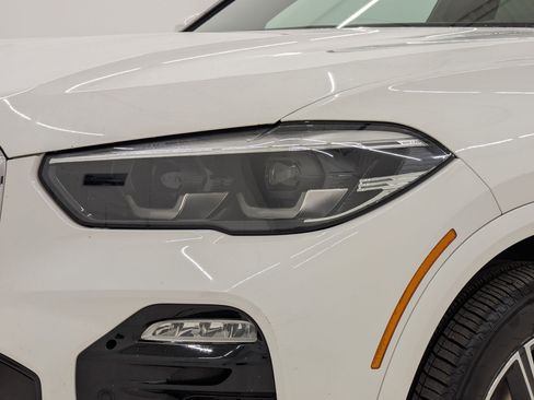 Used 2021 BMW X5 xDrive40i w/ M Sport Package image 11