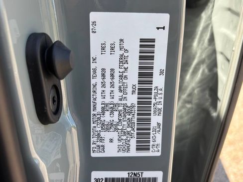 New 2026 Toyota Tundra Limited AWD/4WD image 28