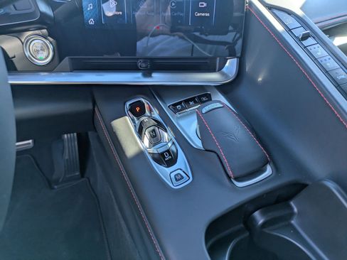 Used 2025 Chevrolet Corvette Z06 image 17