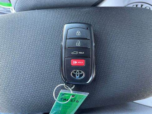 Used 2026 Toyota Corolla SE FWD image 21