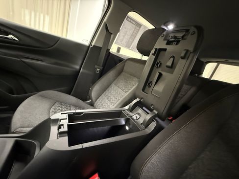 Certified 2024 Chevrolet Equinox LT w/ LPO, Floor Liner Package FWD image 40