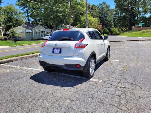 Used 2015 Nissan Juke S image 14