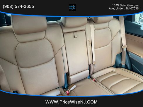 Used 2022 Genesis GV70 2.5T w/ Advanced Package image 24