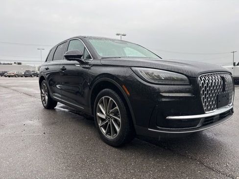 Used 2023 Lincoln Corsair AWD w/ Equipment Group 101A image 3