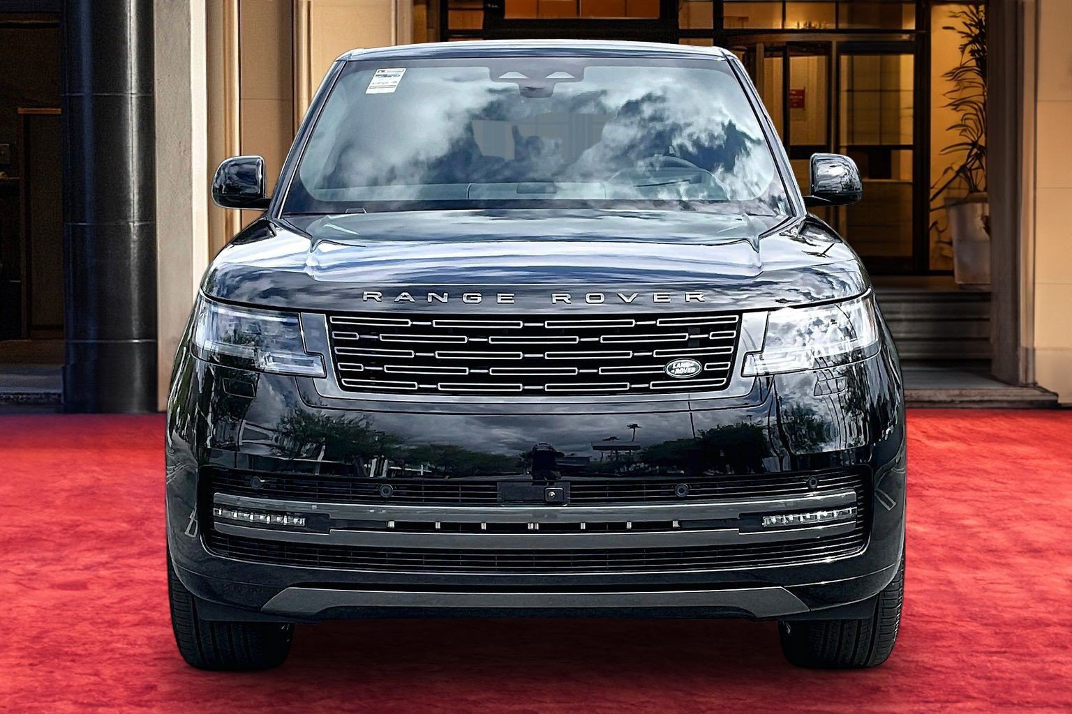 New 2027 Land Rover Range Rover SE AWD/4WD image 3