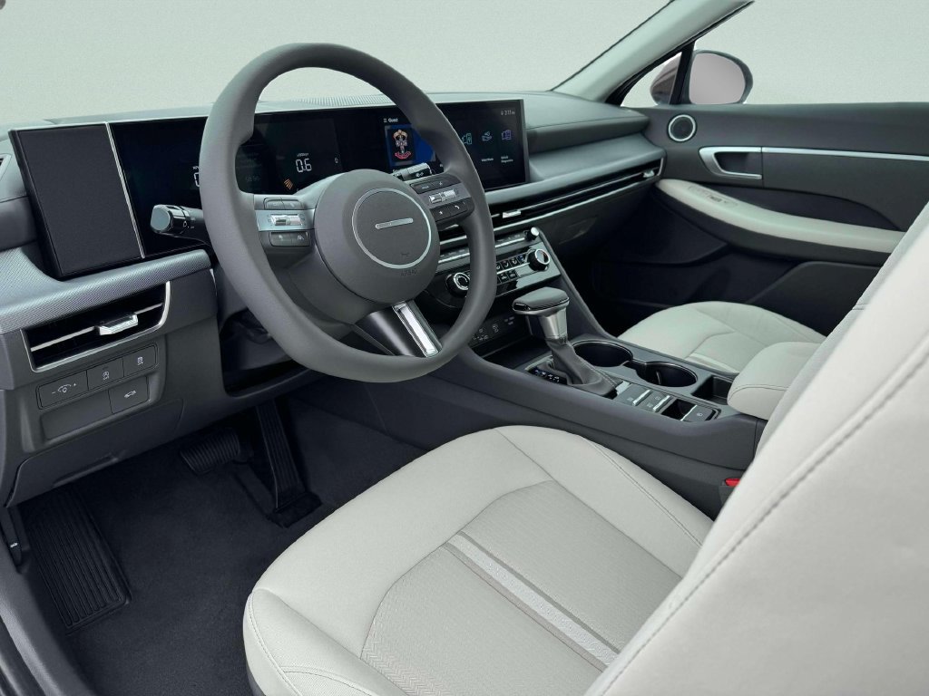 Certified 2025 Hyundai Sonata SE FWD image 14