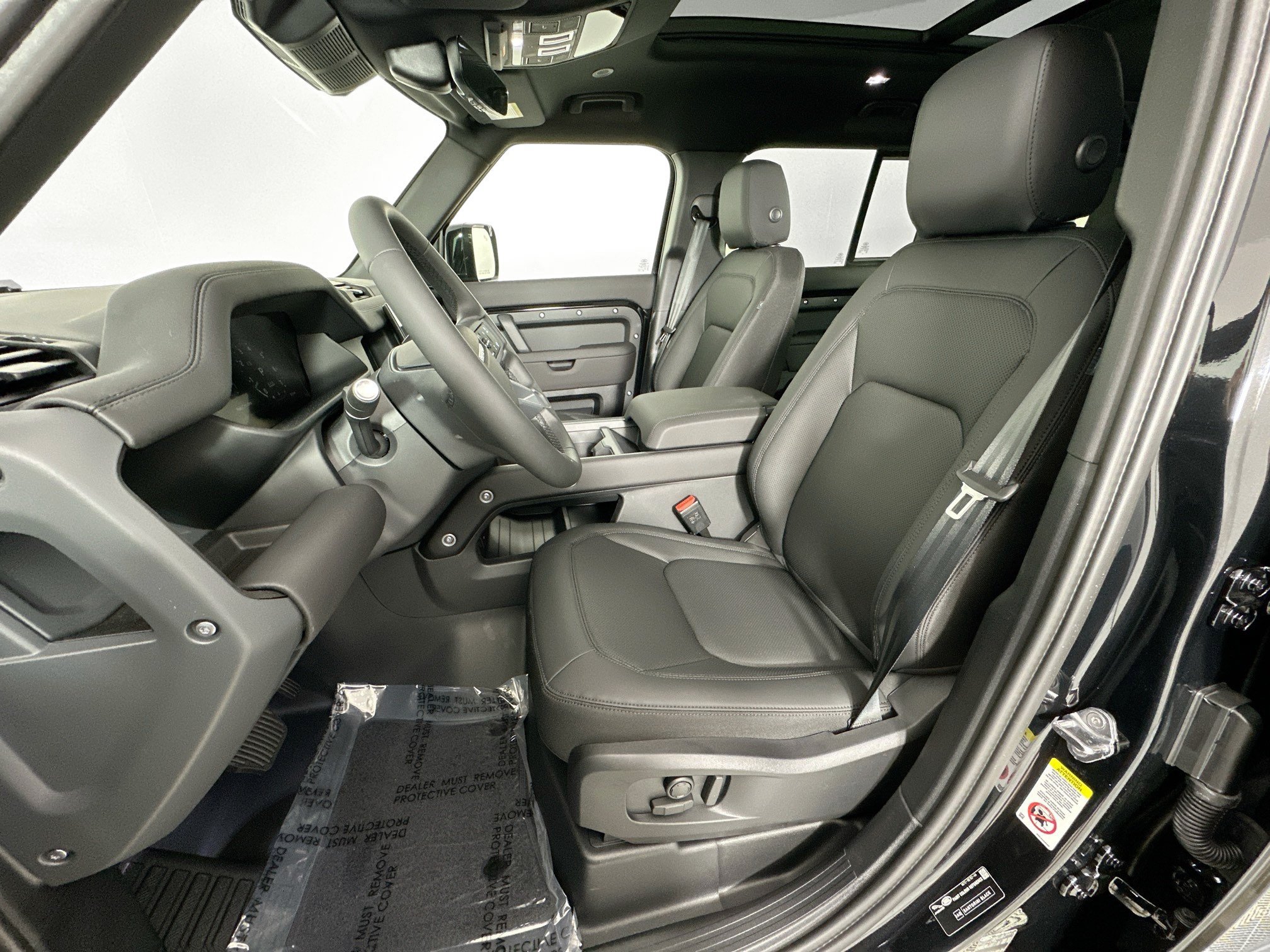 Certified 2025 Land Rover Defender 110 S AWD/4WD image 19