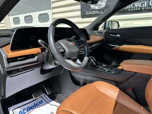 Certified 2024 Cadillac XT4 Sport AWD/4WD image 7