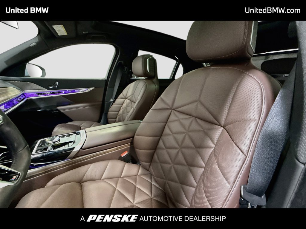Certified 2026 BMW 740i RWD image 12