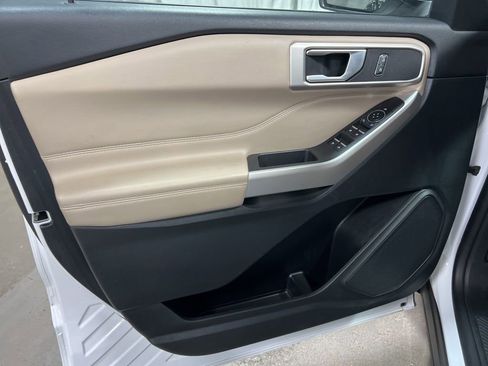 Used 2024 Ford Explorer XLT w/ Equipment Group 202A image 22
