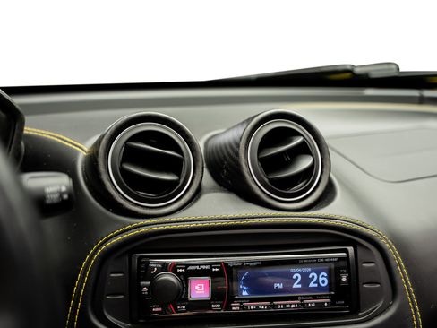 Used 2016 Alfa Romeo 4C Spider RWD image 41