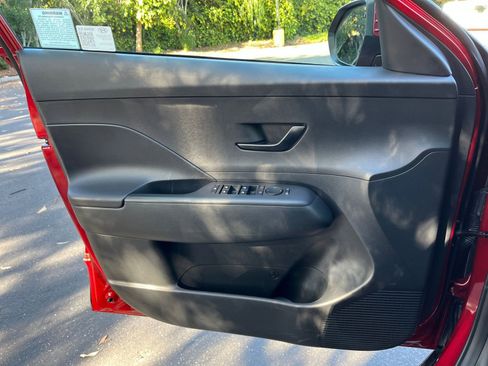 Used 2025 Hyundai Kona SEL image 20