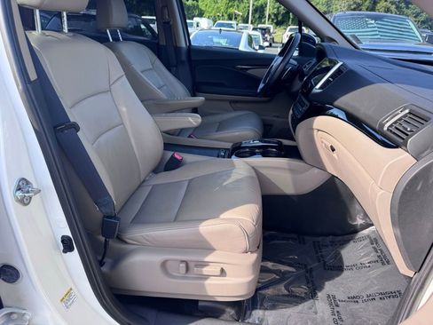 Used 2016 Honda Pilot Touring image 25