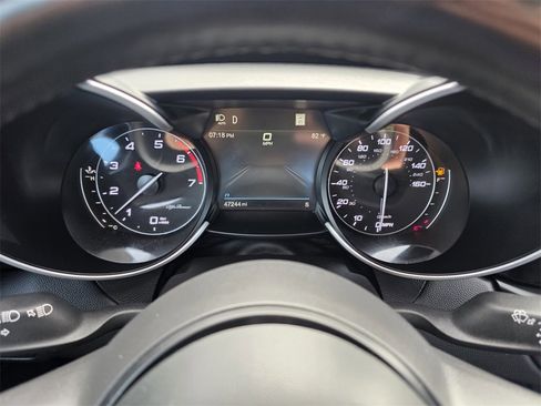 Used 2023 Alfa Romeo Giulia Ti image 18