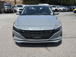 Used 2023 Hyundai Elantra SEL w/ Convenience Package FWD video 2