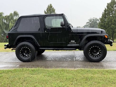 Used 2004 Jeep Wrangler 4WD image 25