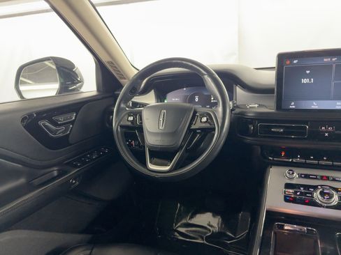 Used 2021 Lincoln Aviator 2WD w/ Elements Package image 28