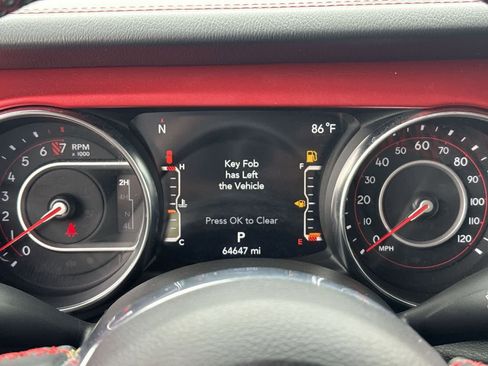 Used 2022 Jeep Wrangler Unlimited Rubicon w/ Xtreme Recon 35" Tire Package AWD/4WD image 31