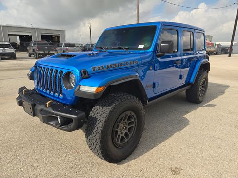 Used 2023 Jeep Wrangler Unlimited Rubicon 392 w/ Xtreme Recon 35" Tire Package AWD/4WD image 7