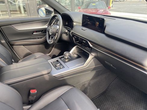 Certified 2025 MAZDA CX-70 Plug-In Hybrid w/ Premium Plus image 9