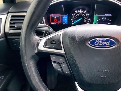 Used 2017 Ford Fusion SE w/ Equipment Group 201A FWD image 23