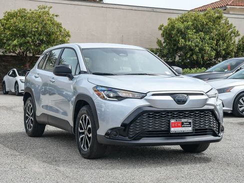 Used 2025 Toyota Corolla Cross AWD Hybrid image 3