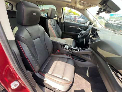 Used 2023 Buick Envision Essence w/ Sport Touring Package AWD/4WD image 27
