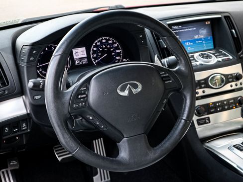 Used 2014 INFINITI Q60 Convertible w/ Premium Package RWD image 6
