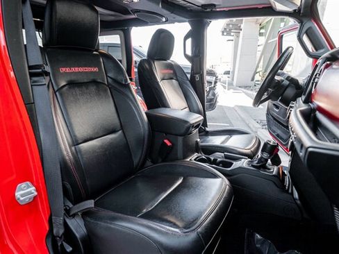 Used 2021 Jeep Wrangler Unlimited Rubicon w/ Uconnect 4C Nav & Sound Group AWD/4WD image 19