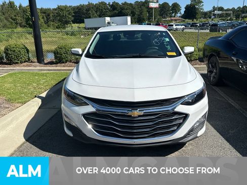 Used 2024 Chevrolet Malibu LT FWD image 2