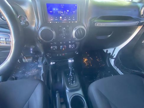 Used 2017 Jeep Wrangler Unlimited Sport w/ Quick Order Package 24S AWD/4WD image 17