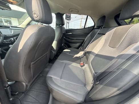 Used 2023 Buick Encore GX Select w/ Safety Package II AWD/4WD image 25