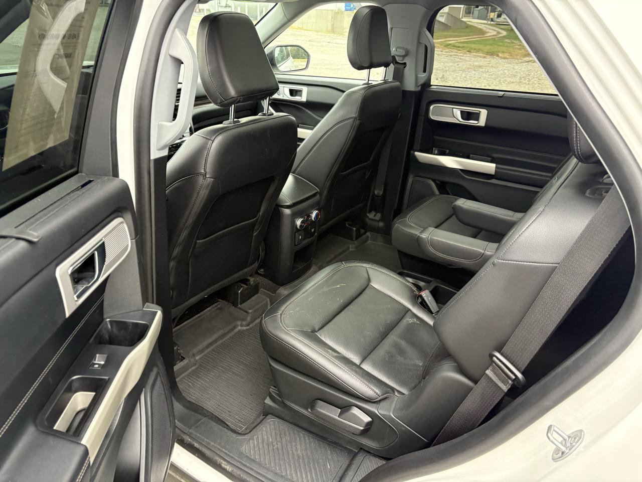 Used 2021 Ford Explorer Limited w/ Hybrid Equipment Group 310A AWD/4WD image 31