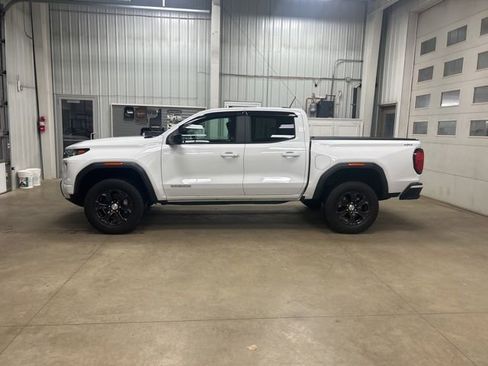 Used 2024 GMC Canyon Elevation w/ Trailering Package image 10