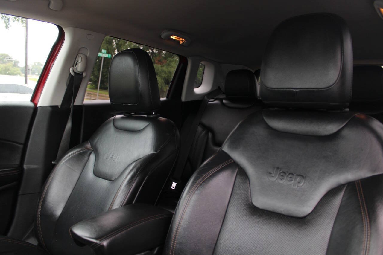 Used 2018 Jeep Compass Limited w/ Navigation Group AWD/4WD image 20