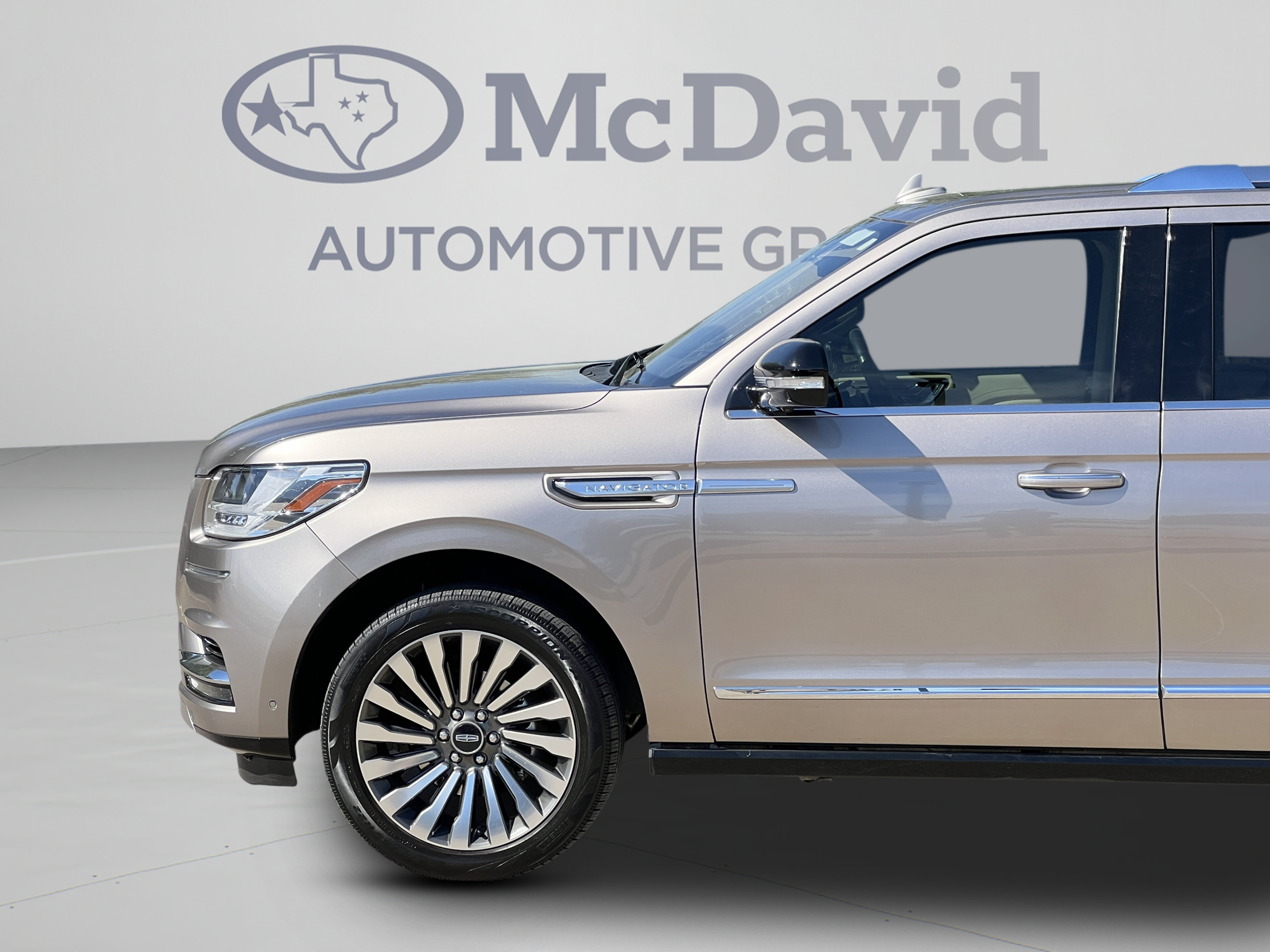 Used 2020 Lincoln Navigator Reserve w/ Luxury Package RWD image 9