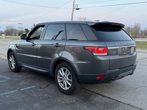 Used 2015 Land Rover Range Rover Sport SE image 2