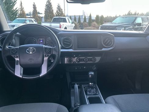 Used 2016 Toyota Tacoma SR5 image 6