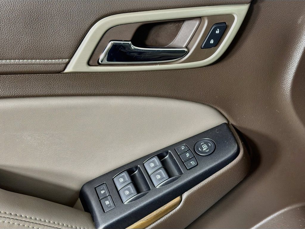 Used 2019 GMC Yukon Denali AWD/4WD image 18
