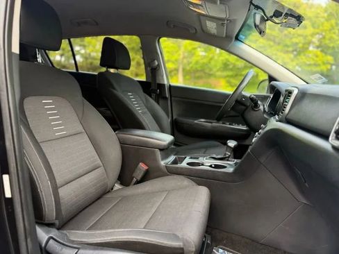 Used 2022 Kia Sportage LX w/ LX AWD Value Edition Package image 11