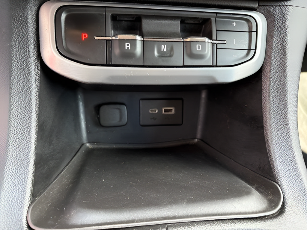 Used 2021 GMC Acadia SLE w/ Driver Convenience Package FWD image 35