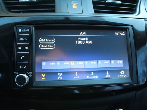 Used 2019 Nissan Sentra S image 18