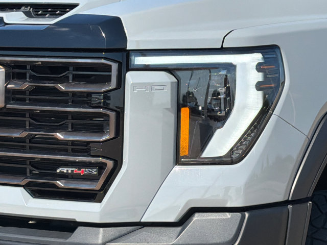 Used 2025 GMC Sierra 2500 AT4X w/ AT4X AEV Edition AWD/4WD image 4