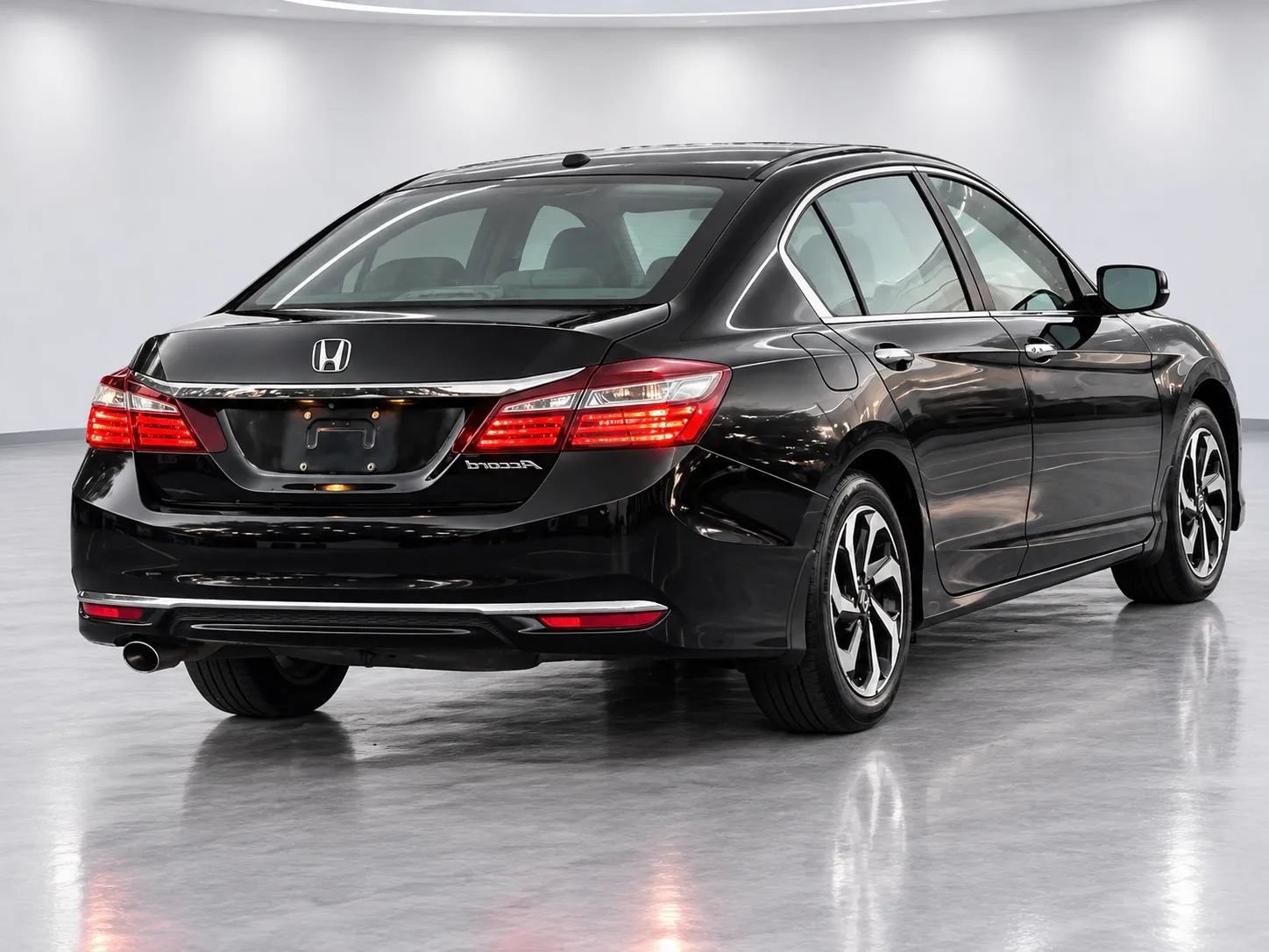 Used 2017 Honda Accord EX-L image 6