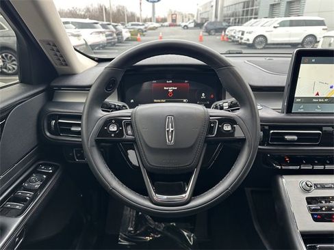 Certified 2022 Lincoln Aviator AWD w/ Premium Package image 14