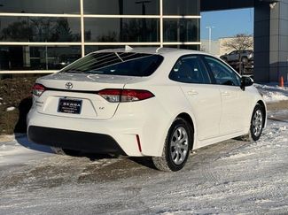 Used 2024 Toyota Corolla LE video 3